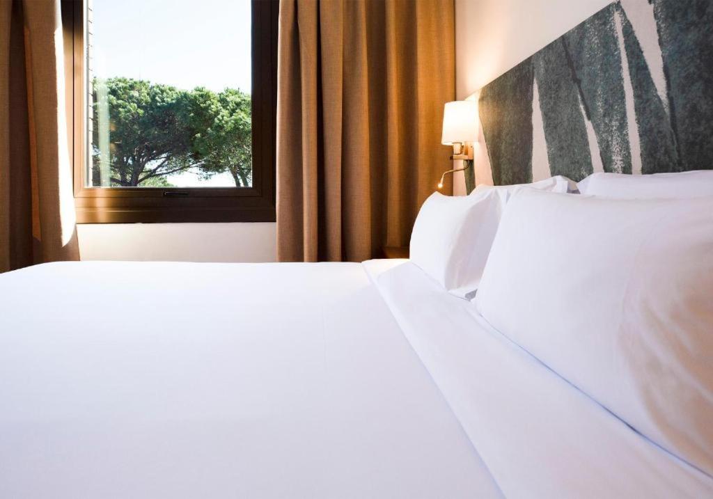 Hotel Eden Park By Brava Hoteles Riudellots de la Selva ภายนอก รูปภาพ